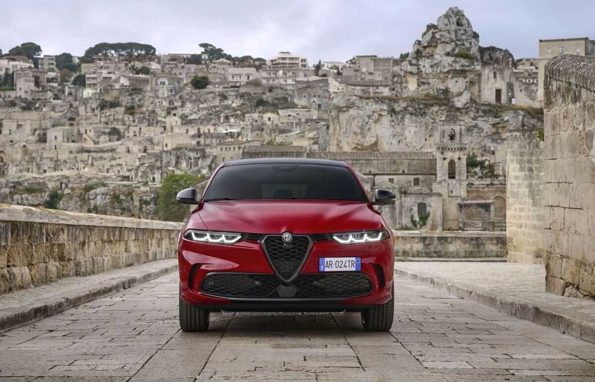 La nuova Alfa Romeo Tonale Tributo