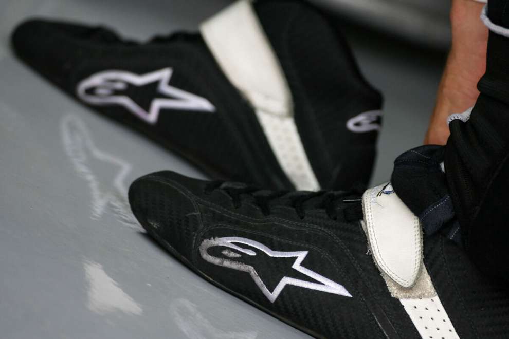 McLaren annuncia una nuova partnership tecnica con Alpinestars