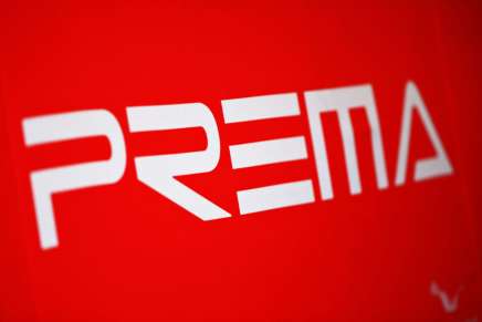 Il logo della Prema nei test di F2 del 2021 in Bahrain