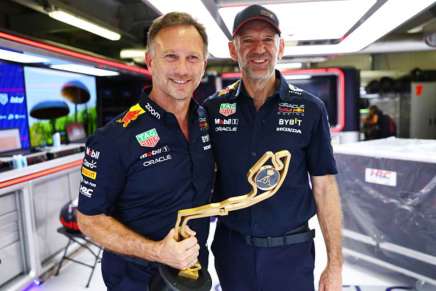 Christian Horner e Adrian Newey con il trofeo del GP Monaco