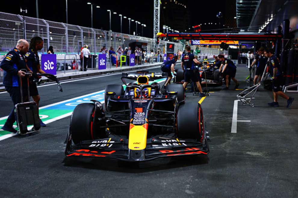 Red Bull-Ferrari, è sfida anche sui pit-stop