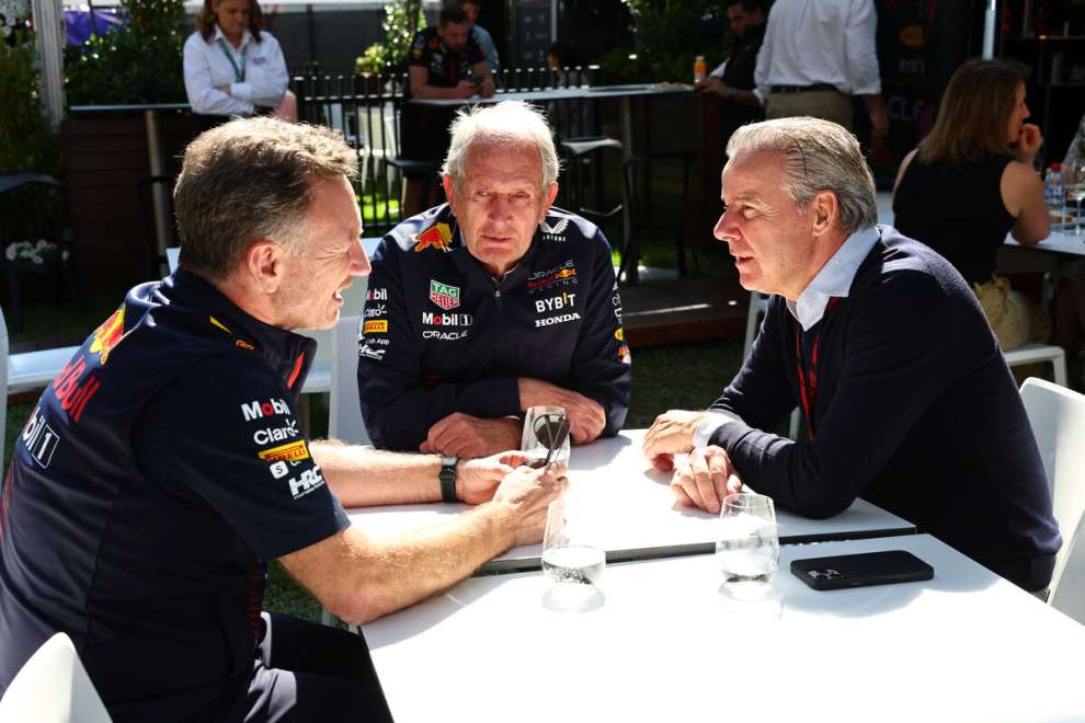 Prove di tregua in Red Bull: Horner incontra il manager di Verstappen