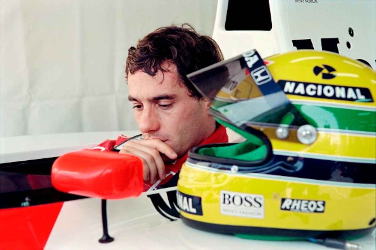 Il casco di Ayrton Senna e Ayrton Senna nel 1991 in McLaren