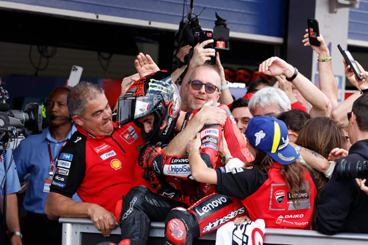 Che Pecco in Spagna, Ducati domina