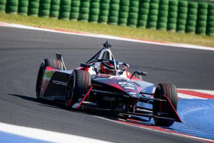 Pascal Wehrlein durante le qualifiche dell'E-Prix di Misano 2024 con la Porsche