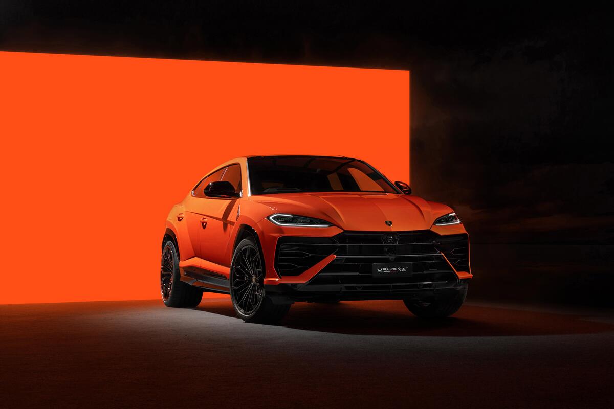 Lamborghini Urus SE, il super SUV ora è plug-in hybrid