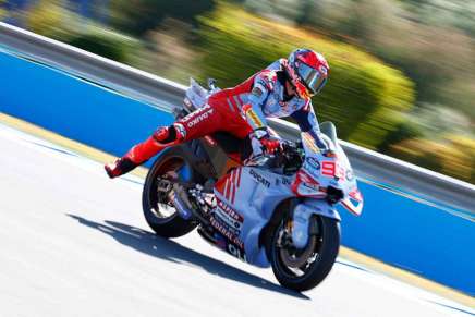 Marc Marquez in staccata sul tracciato di Jerez de la Frontera