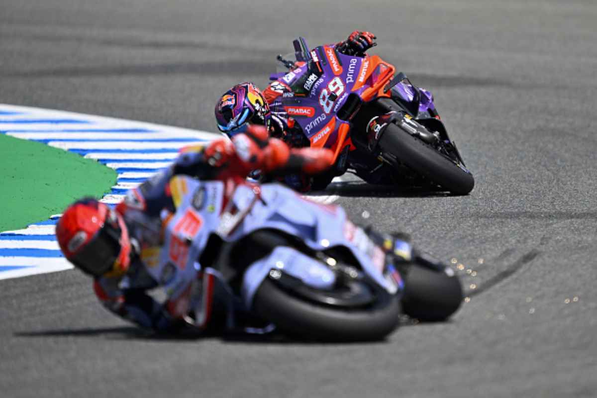 Marc Marquez scivola davanti a Jorge Martin nella Sprint di Jerez