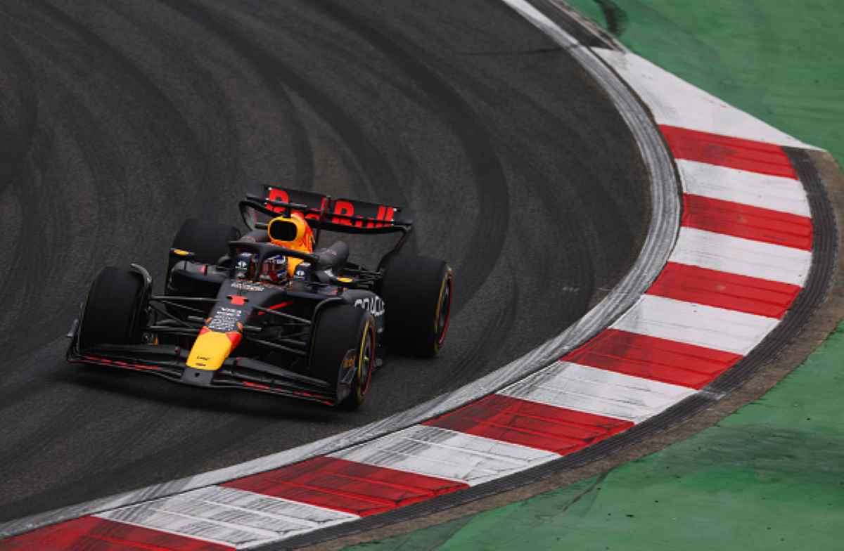 Max Verstappen durante le qualifiche sprint del GP Cina 2024