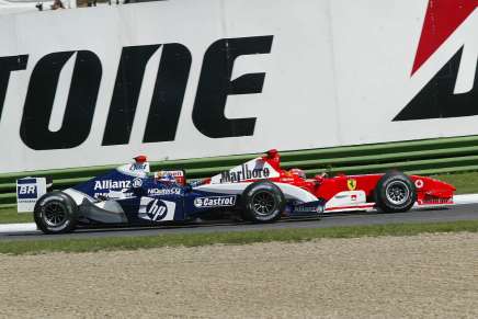 Duello tra Schumacher e Montoya a Imola nel 2004
