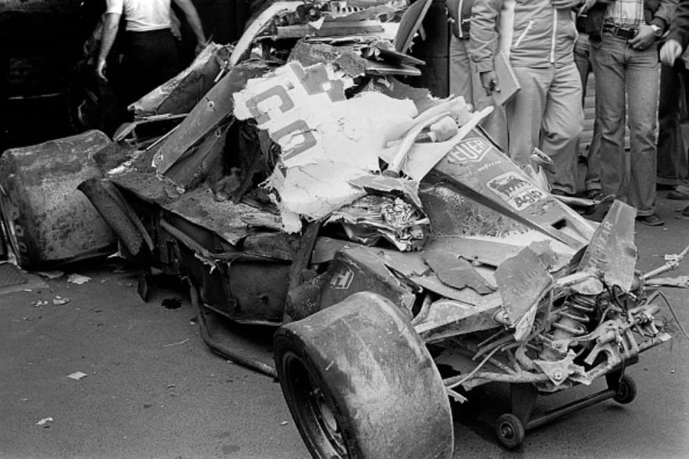 La Ferrari 312T2 di Niki Lauda dopo l'incidente del Nurburgring