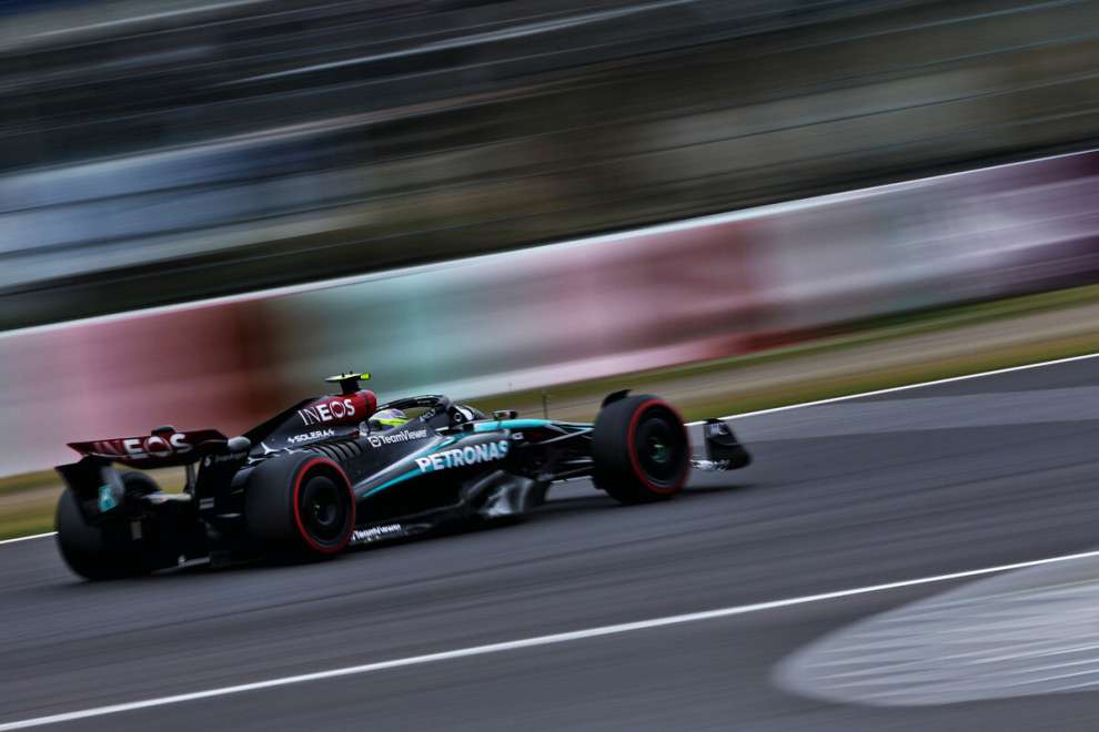 Lewis Hamilton nelle FP1 del GP del Giappone, a Suzuka