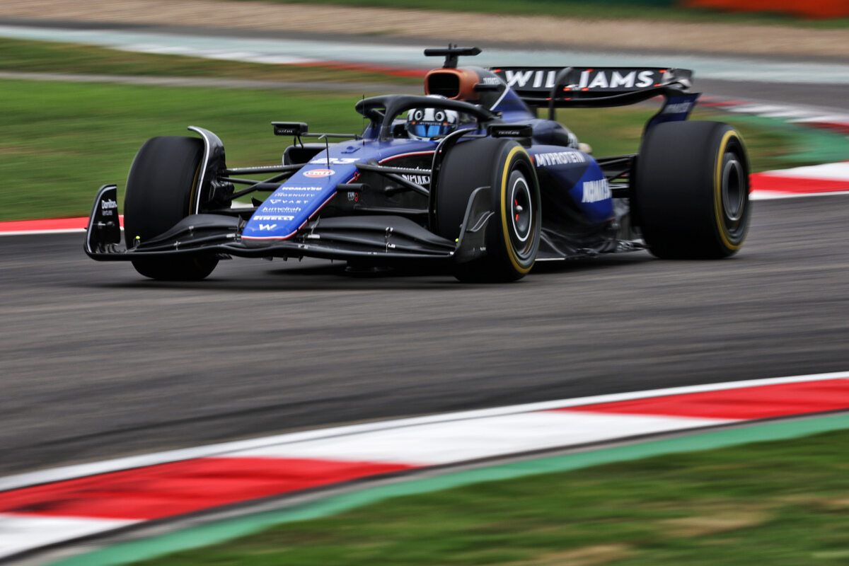 Alex Albon con la Williams nelle qualifiche Sprint del GP di Cina 2024