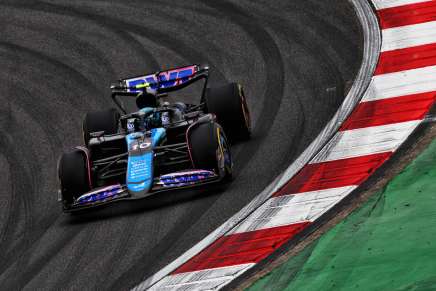 Pierre Gasly (Alpine) in azione durante le qualifiche Sprint sulla pista di Shanghai