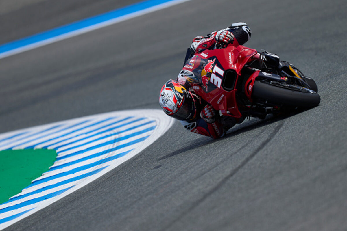 Pedro Acosta in azione a Jerez sulla KTM GasGas