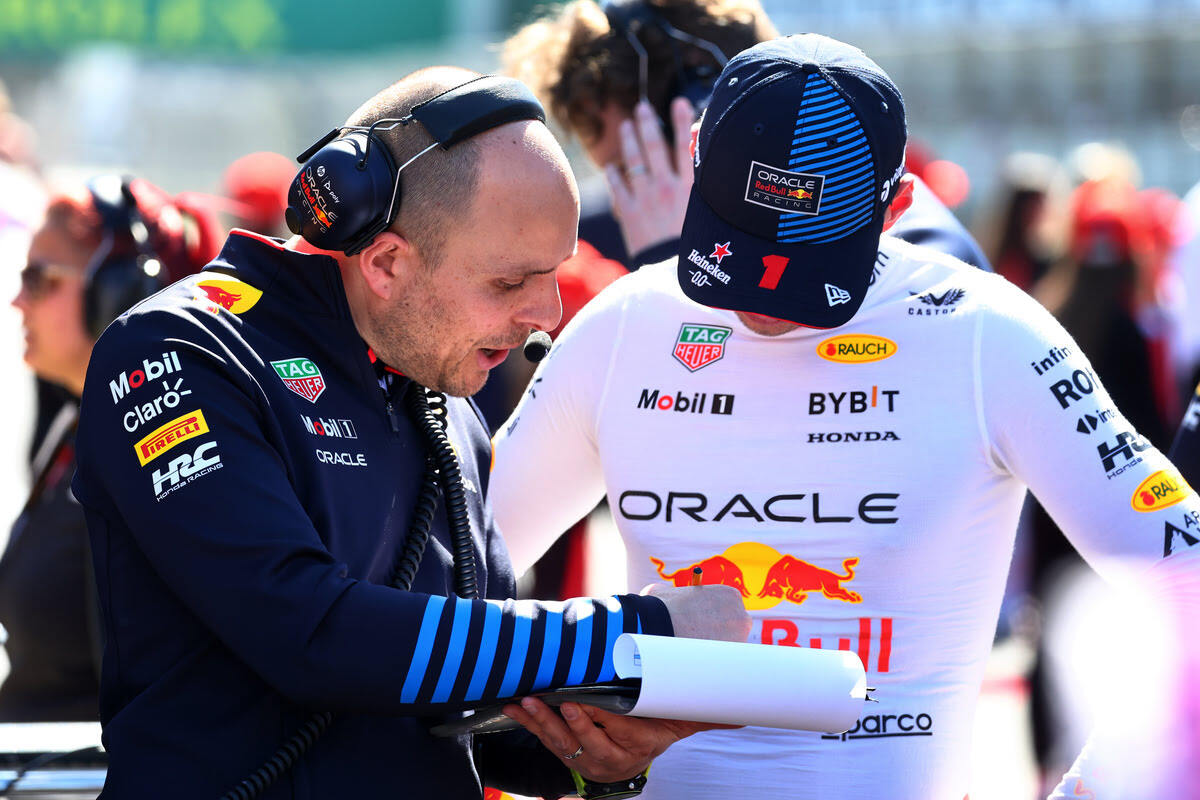 Verstappen cambia ingegnere di pista per le FP1: sarà seguito da Tom Hart