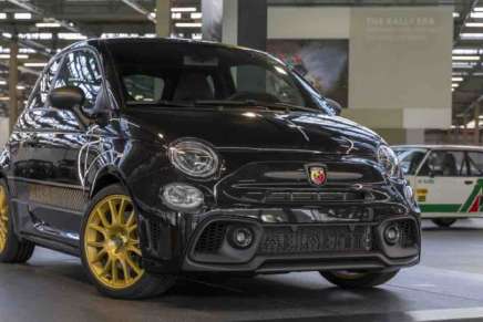 La Abarth 695 75° Anniversario