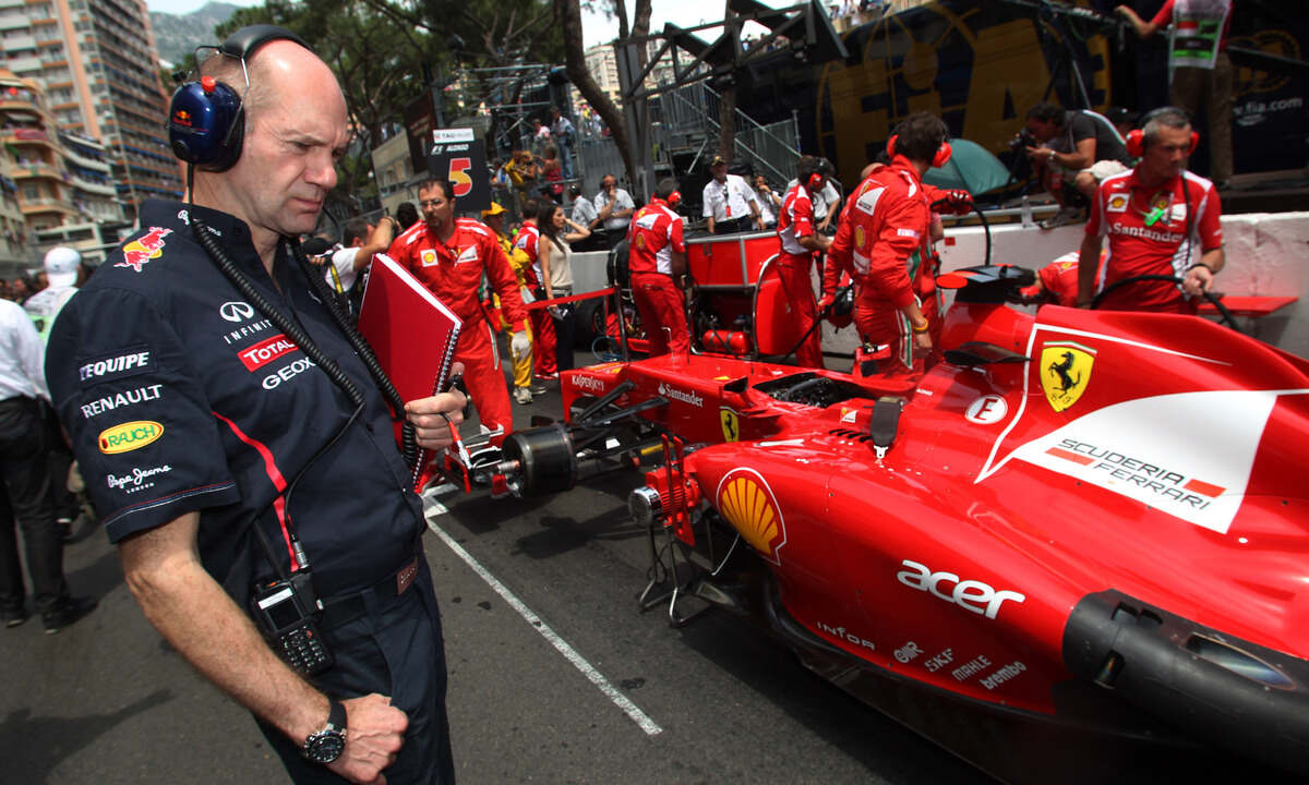 Newey, nuovo capitolo: in Red Bull la consacrazione, in Ferrari l’ambizione