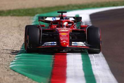 Charles Leclerc della Ferrari nelle qualifiche di Imola