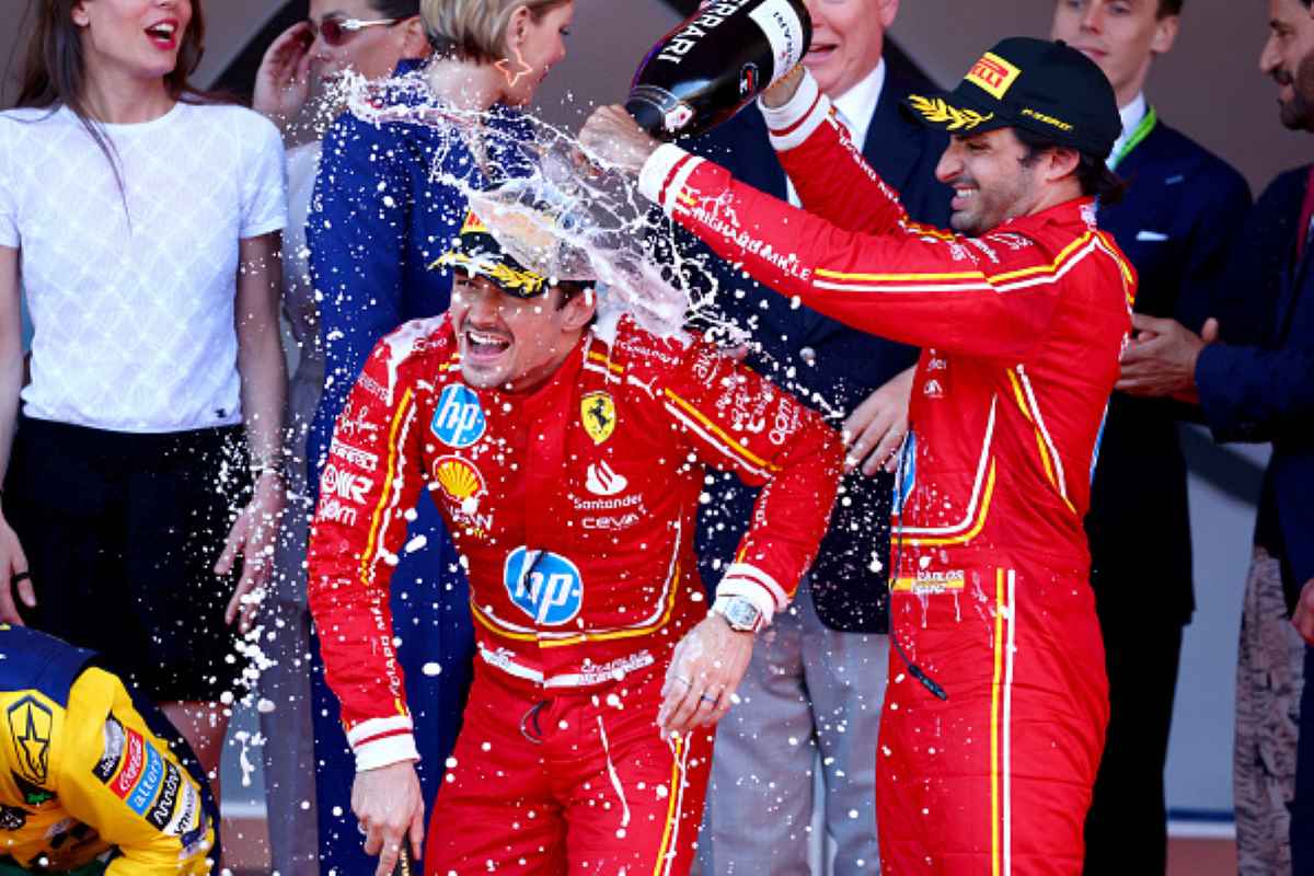 Charles Leclerc e Carlos Sainz sul podio di Monte Carlo 2024