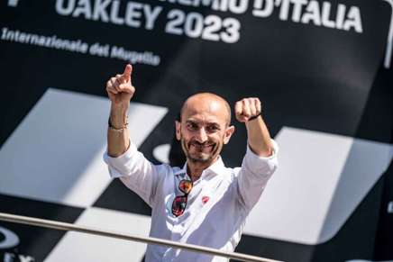 Claudio Domenicali della Ducati sul podio del Mugello