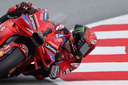 Francesco Bagnaia durante le FP1 di Barcellona con la Ducati