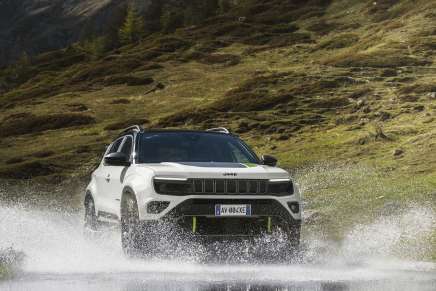 Il nuovo Jeep Avenger 4xe