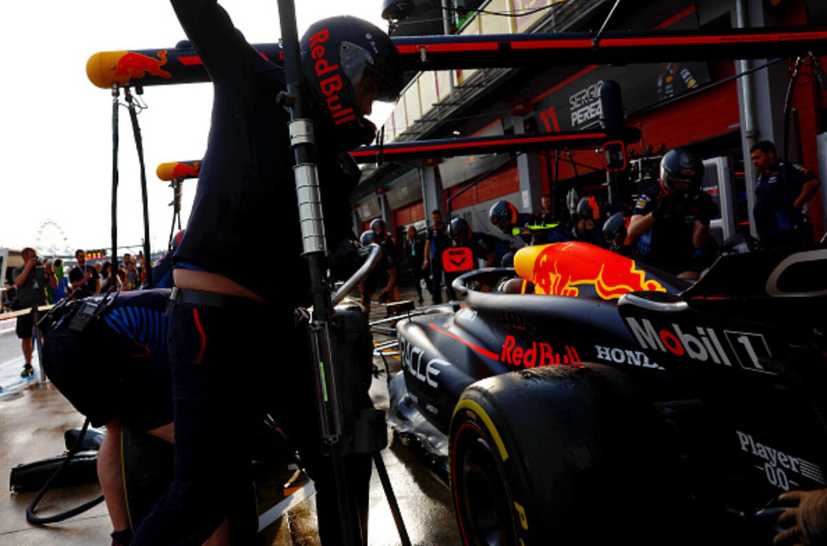 Red Bull prepara il materiale a Imola