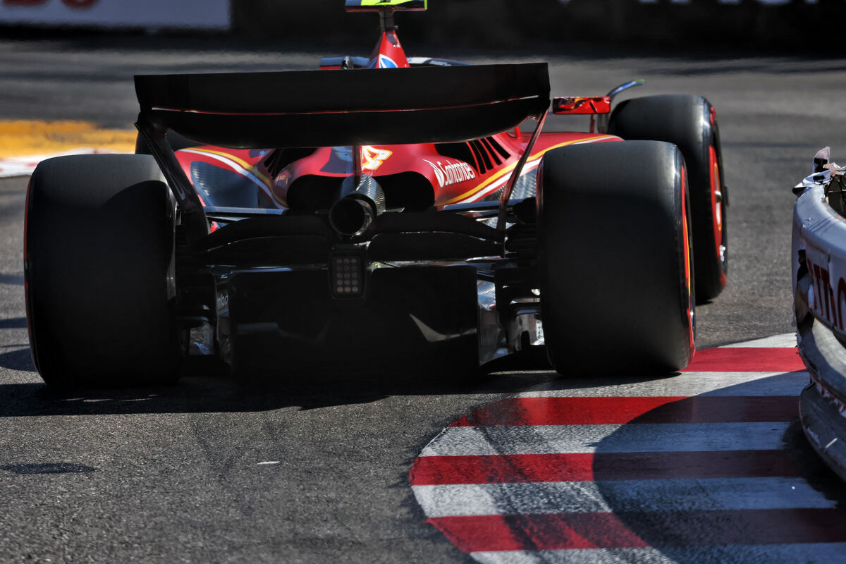 Sainz in Qualifica a Monaco con la Ferrari