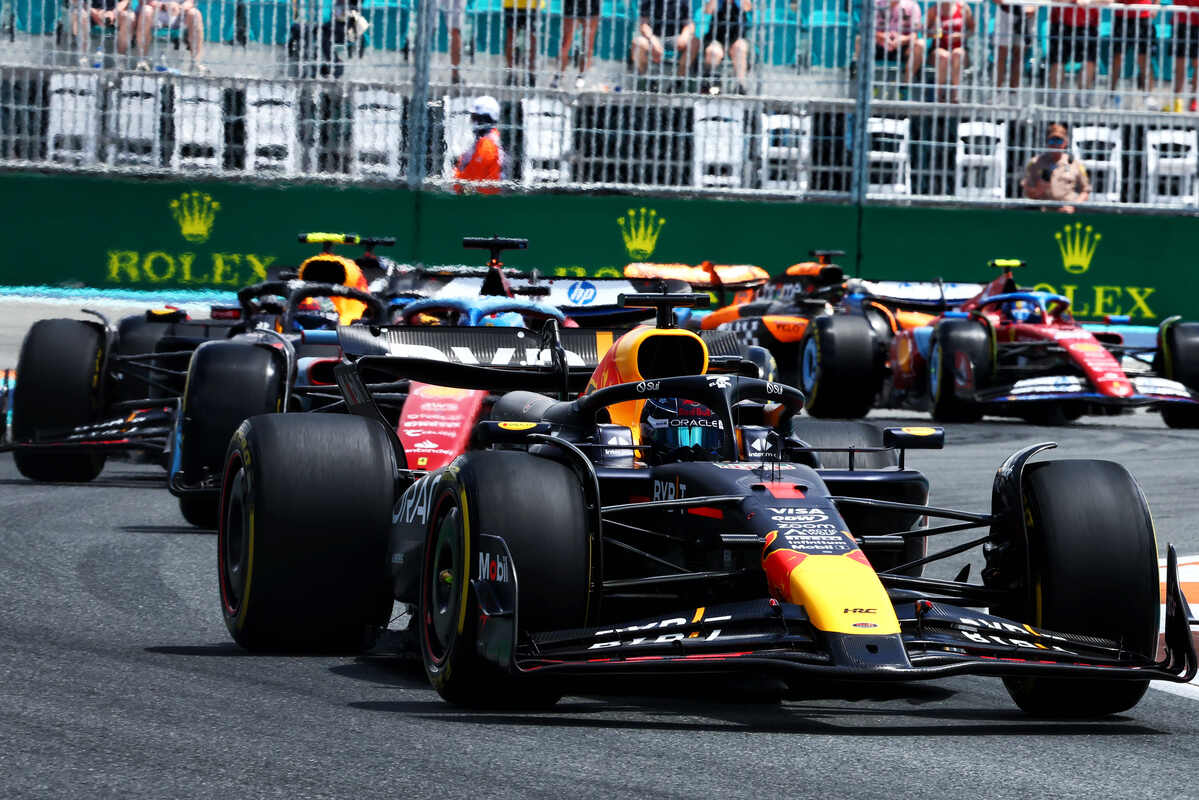 Verstappen davanti a tutti a Miami