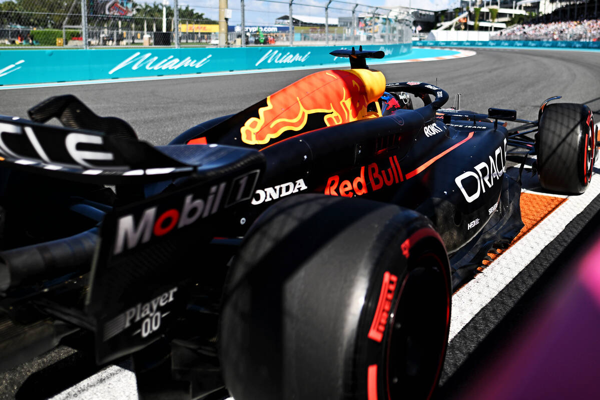 Verstappen: “Pirelli troppo conservativa a Miami? Le gare a 2 soste sono più divertenti”