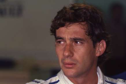 Un primo piano di Ayrton Senna a Imola