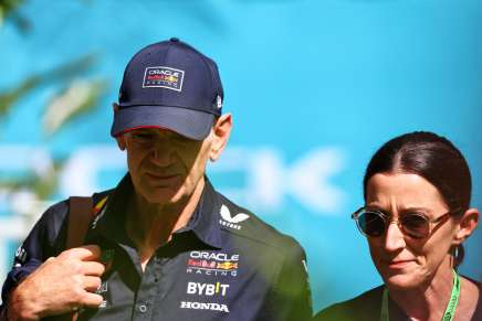 Adrian Newey e sua moglie Amanda arrivano al paddock di Miami