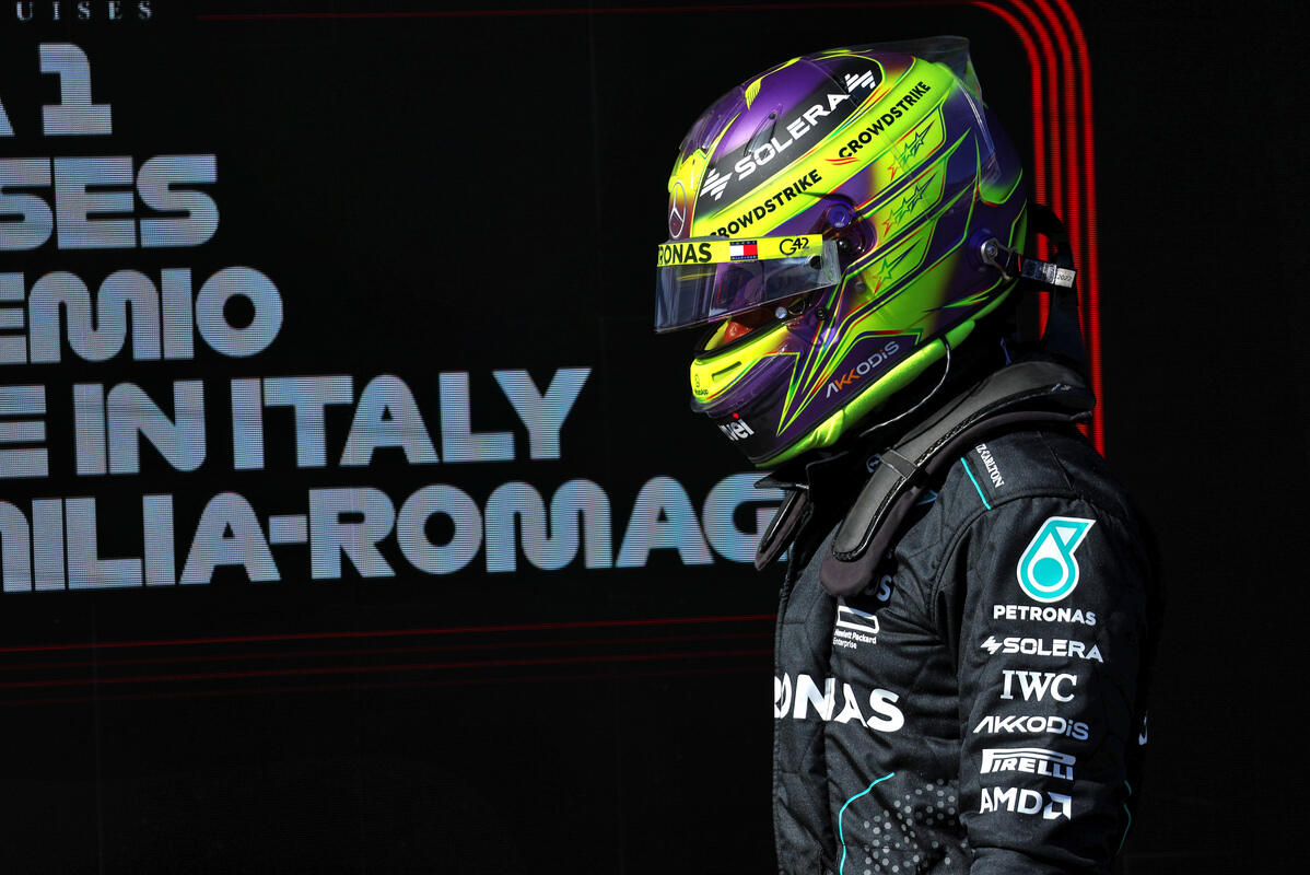 Mercedes resta dietro, Hamilton pessimista: “Se non succedono cose straordinarie…”