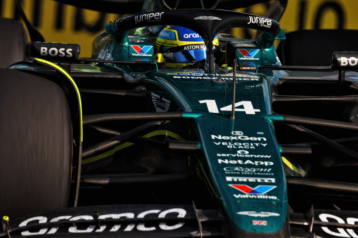 Alonso e l’Aston Martin ‘ribaltata’: “Più performanti in Gara che in Qualifica”