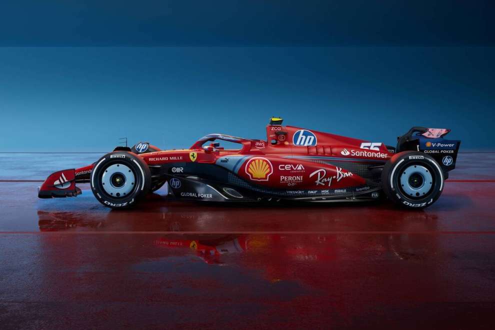 Photo gallery here is the Ferrari SF24 redandblue livery for F1