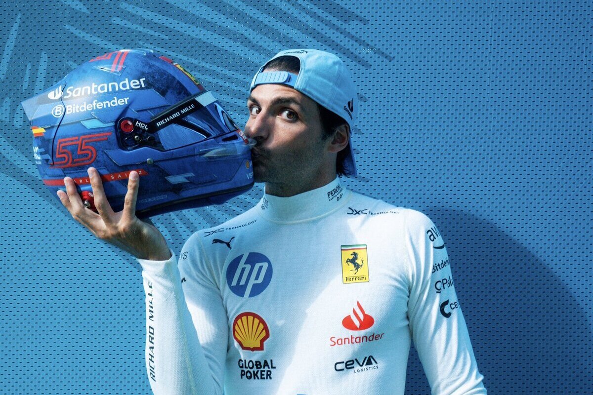 Leclerc e Sainz, anche i caschi sono azzurri – FOTO