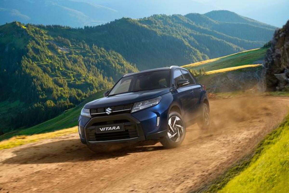 Suzuki Vitara Hybrid, la gamma si rinnova