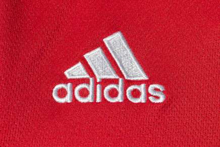 Il logo dell'Adidas