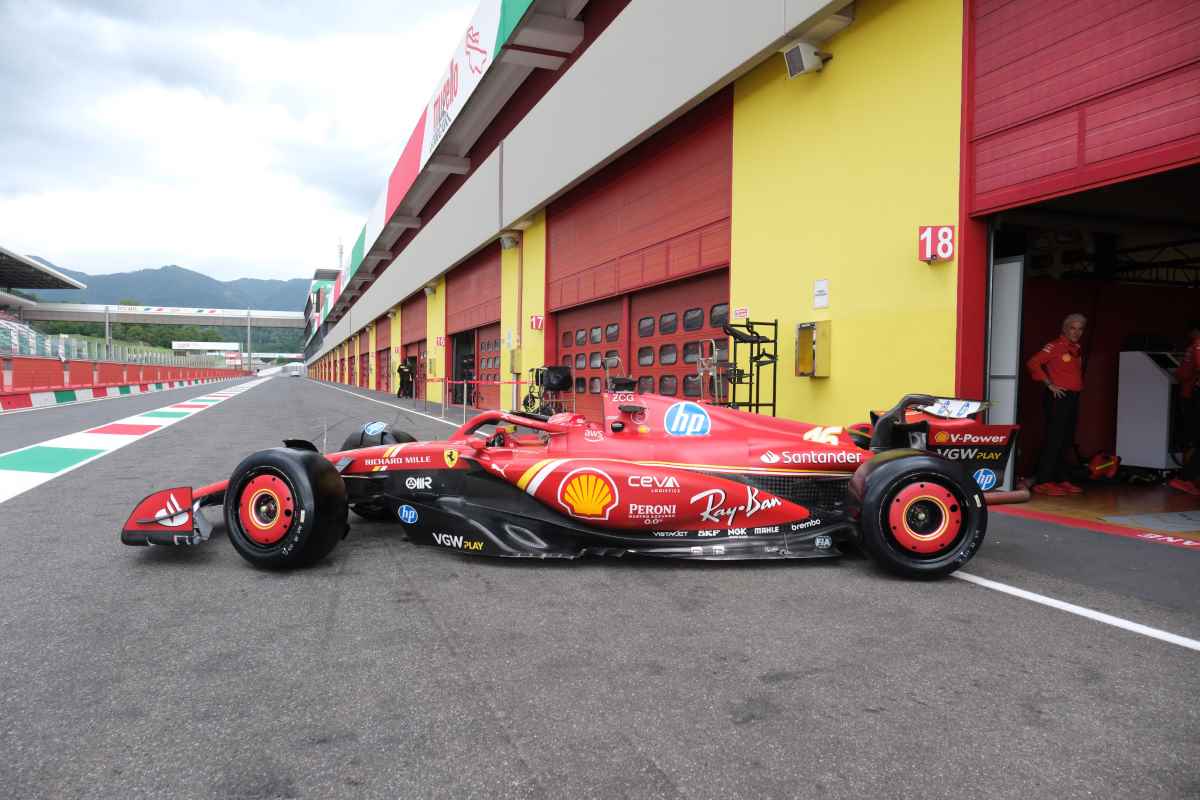 Charles Leclerc della Ferrari durante il test Pirelli al Mugello