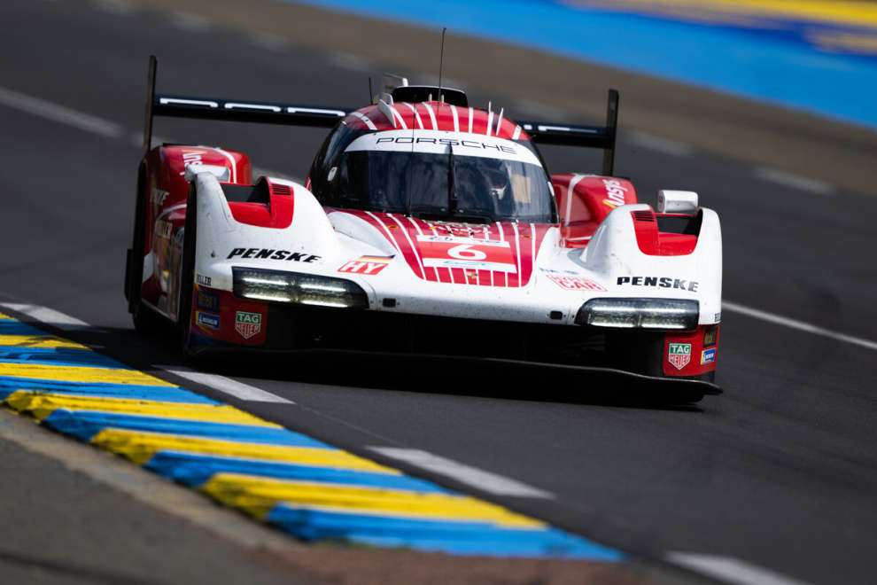 Estre (Porsche) at Le Mans