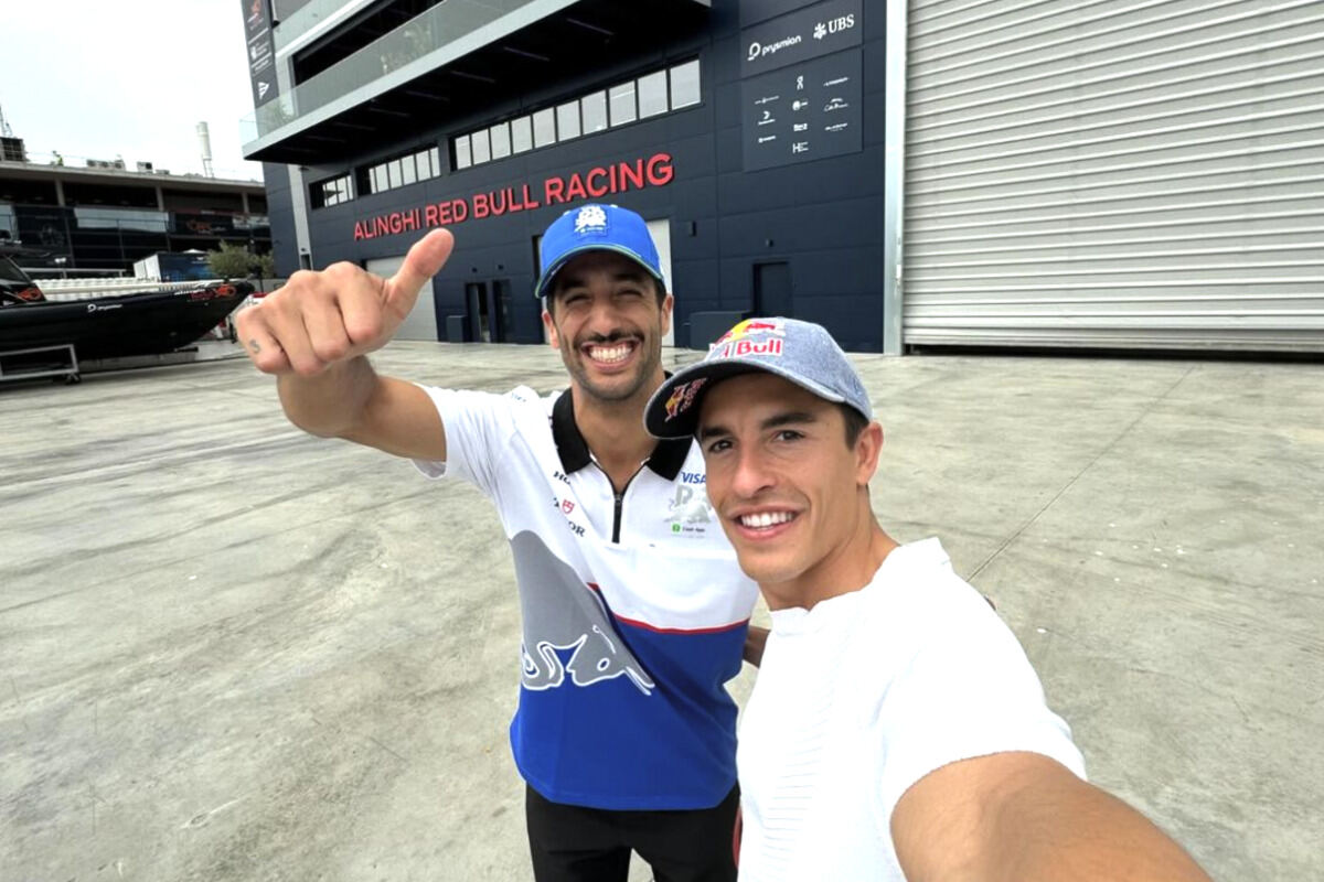 Ricciardo e Marquez prima di sfidarsi in barca