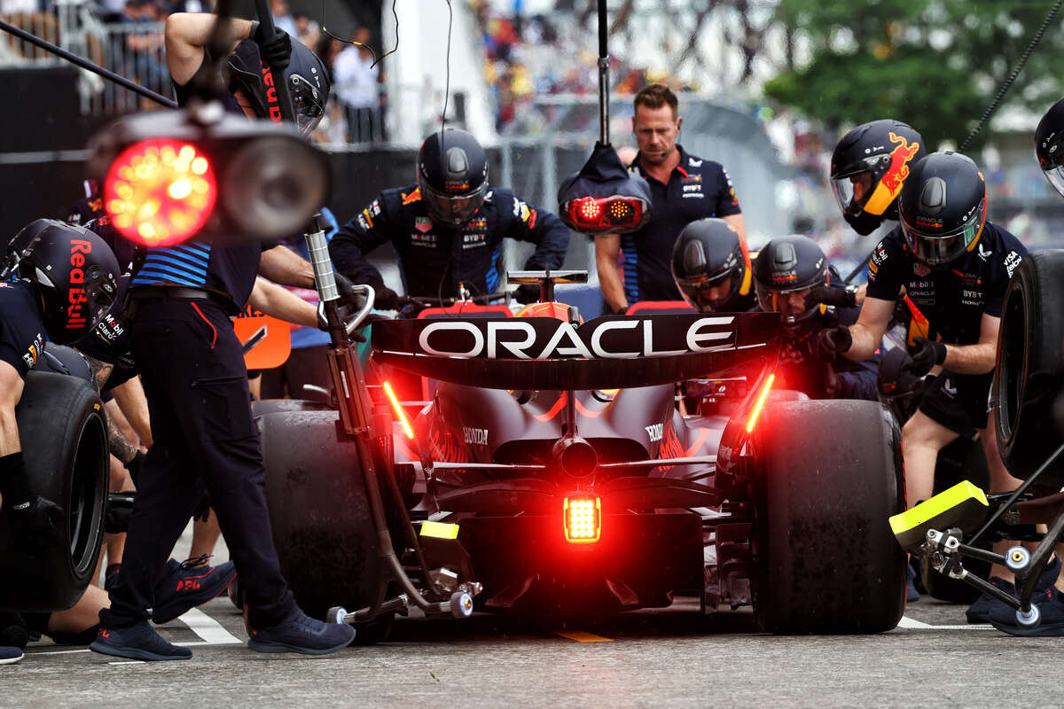 Max Verstappen in pit lane a Montreal