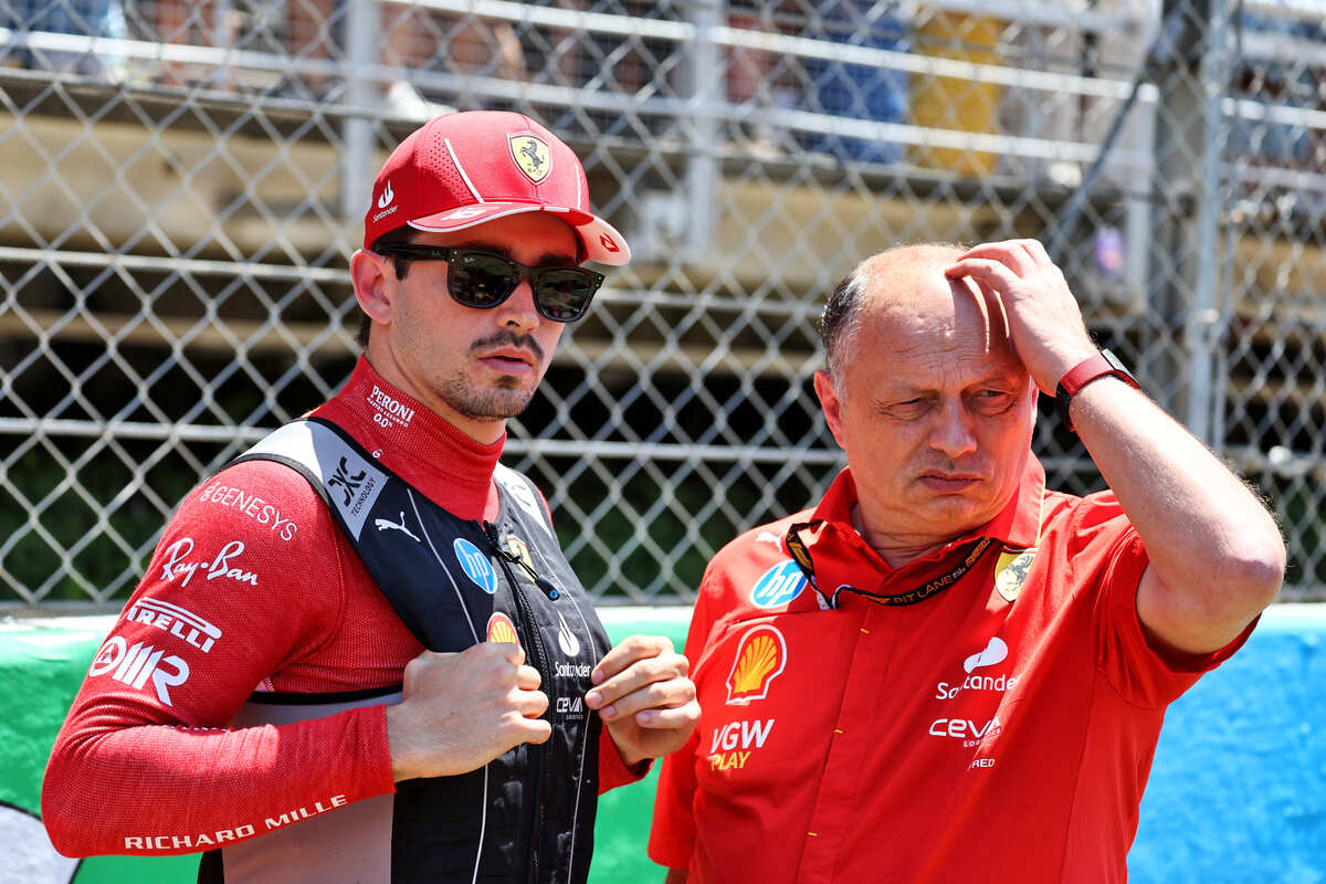 Frederic Vasseur e Charles Leclerc prima del GP di Spagna