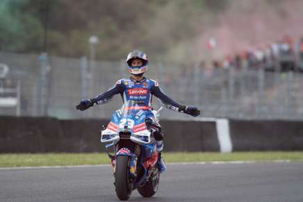 Enea Bastianini festeggia la il 2° posto ottenuto nel GP d'Italia 2024