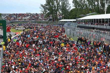 Invasione di pista dei tifosi al termine del GP Canada - Photo by Qian Jun/MB Media/Getty Images