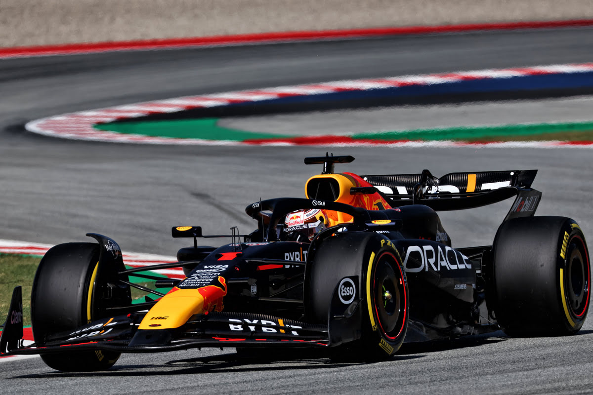 Max Verstappen (Red Bull) in pista durante il weekend del GP Spagna 2024