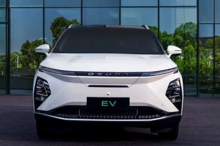 Nuovo SUV Omoda 5 elettrico