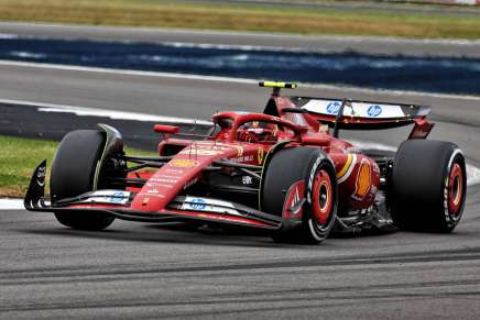 Sainz con la Ferrari a Silverstone
