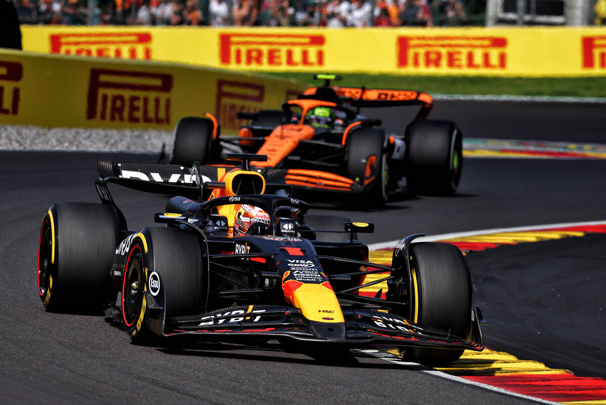 Verstappen davanti a Norris